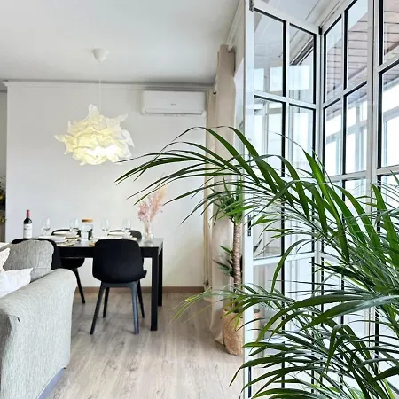Apartment Your Sunny & Spacious Portview Valencia