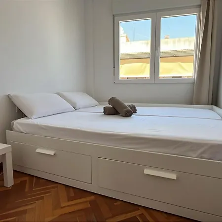 Your Sunny & Spacious Portview Apartment Valencia