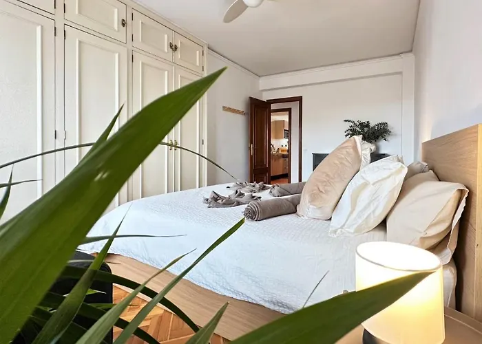 Апартаменты Your Sunny & Spacious Portview Валенсия