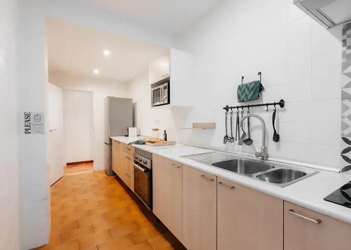 Your Sunny & Spacious Portview Апартаменты Валенсия