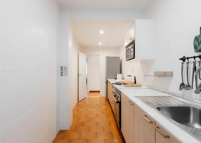 Your Sunny & Spacious Portview Апартаменты Валенсия