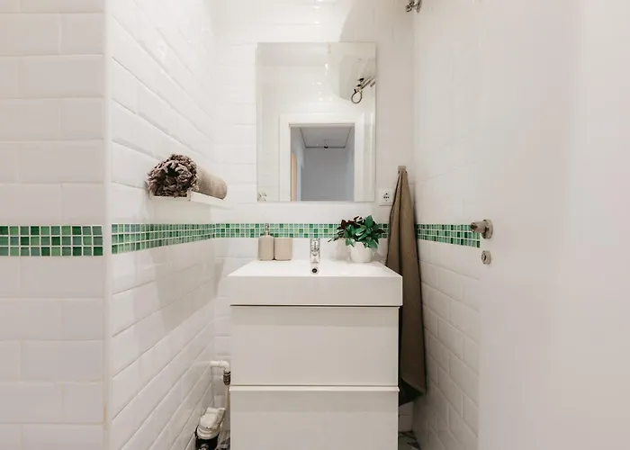 Your Sunny & Spacious Portview Апартаменты Валенсия